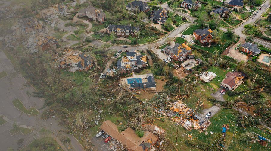 Why choose water damage restoration service for commercial flood cleanup in Westbrook